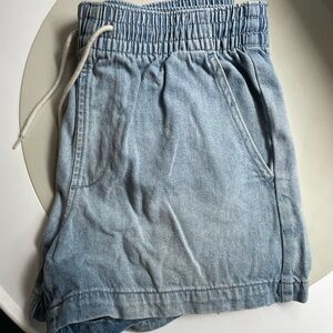 Women’s Gap jean shorts